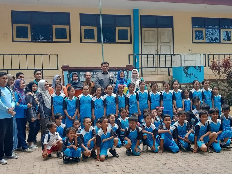 SKRENING KESEHATAN OLEH PUSKESMAS JATIBANTENG